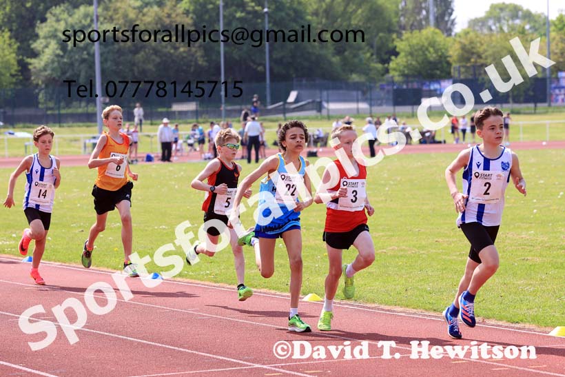Boys Under-13s 800 metres, 2024 North Eastern Track and Field Champs., Middlesbrough.  Photo: David T. Hewitson/Sports for All Pics